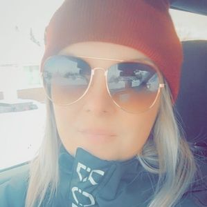 Meet your Posher, Tanya